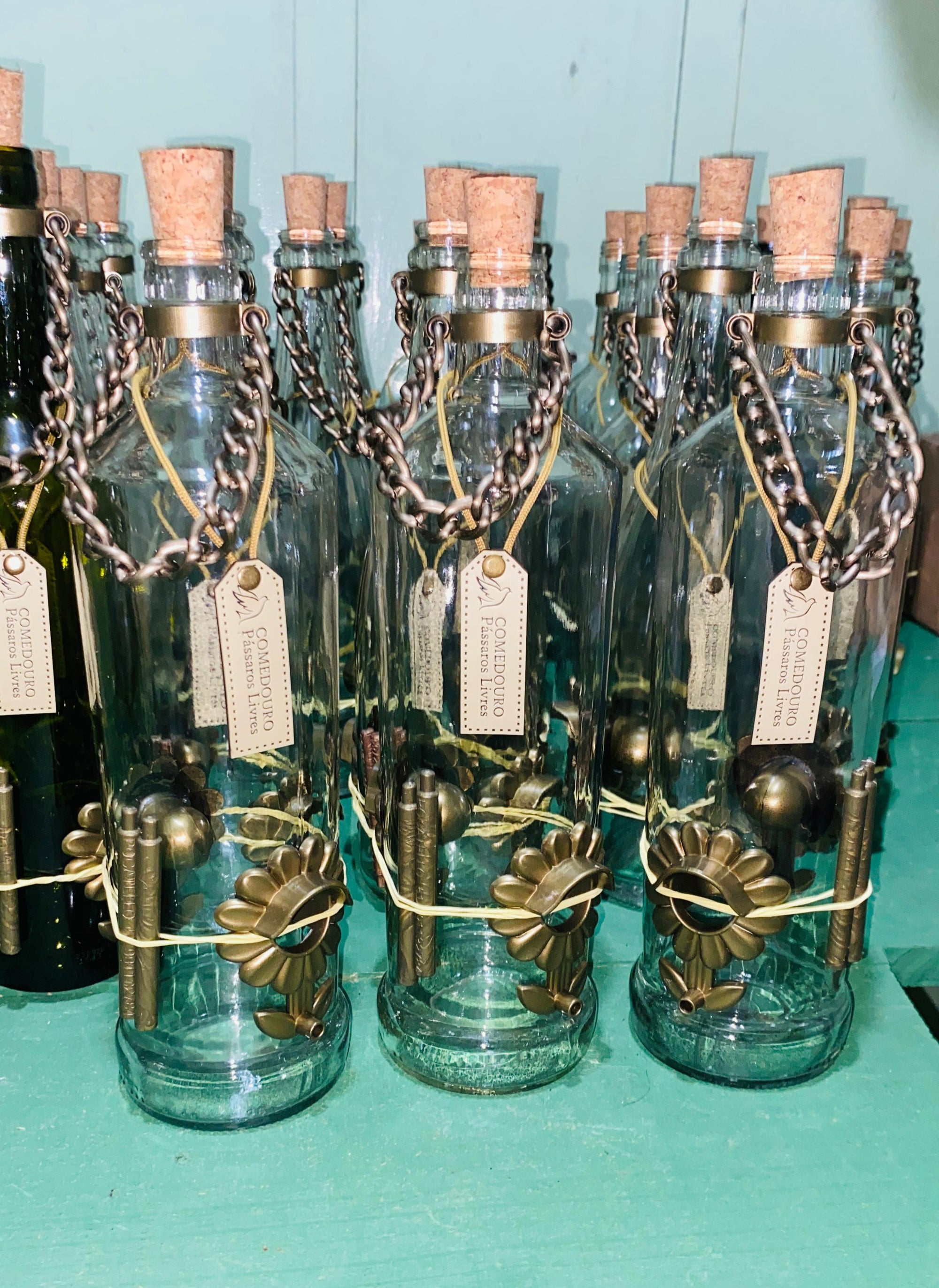 Comedouro Tratador Pássaros Livres – Garrafa De Smirnoff