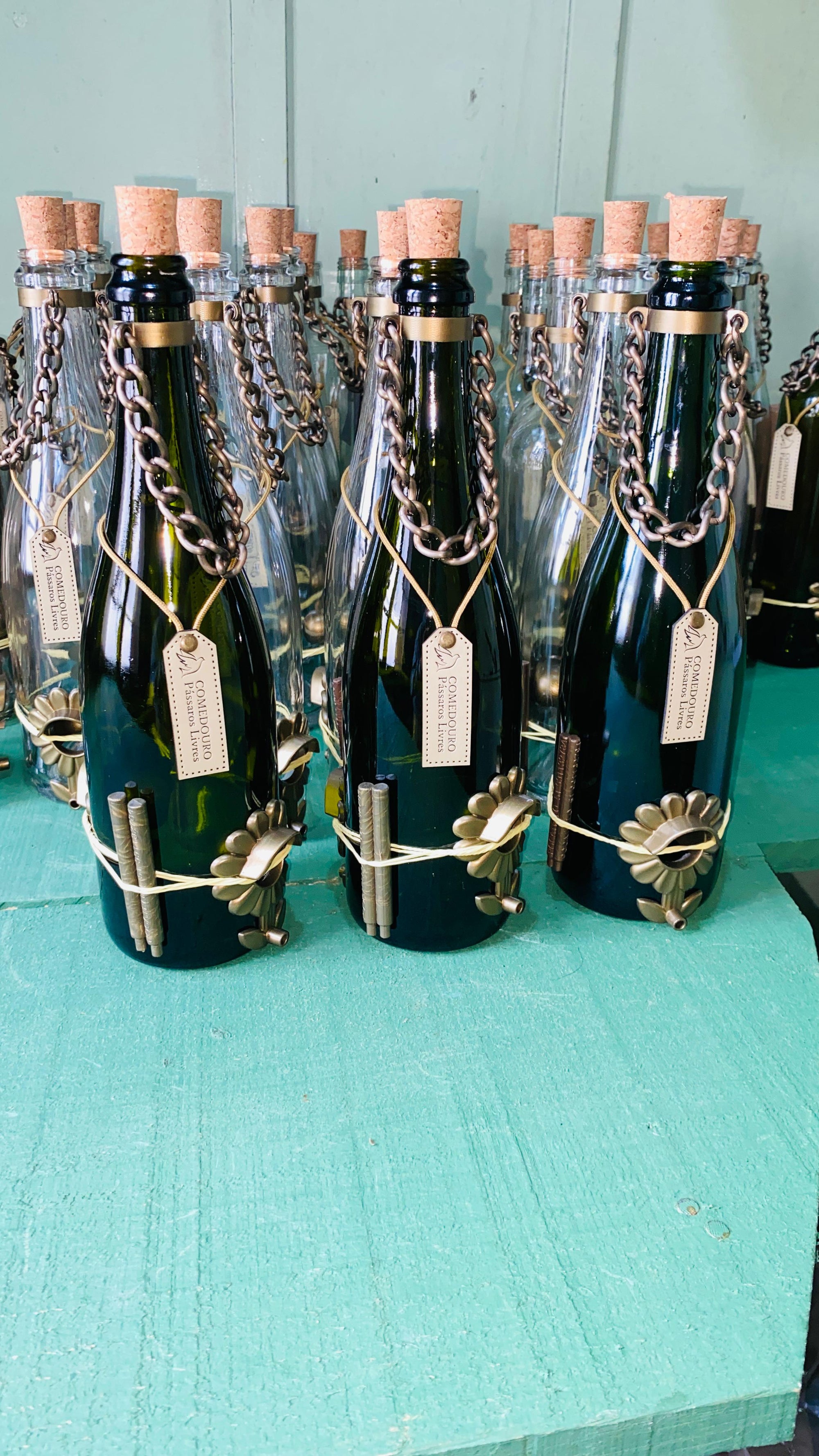 Kit 3 Comedouros Pássaros Livres – Garrafa Champagne Verde