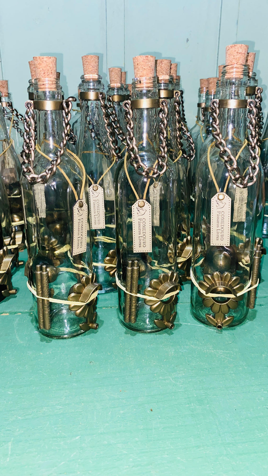 Kit 3 Comedouro Tratador Para Pássaros Livres – Vinho Transparente