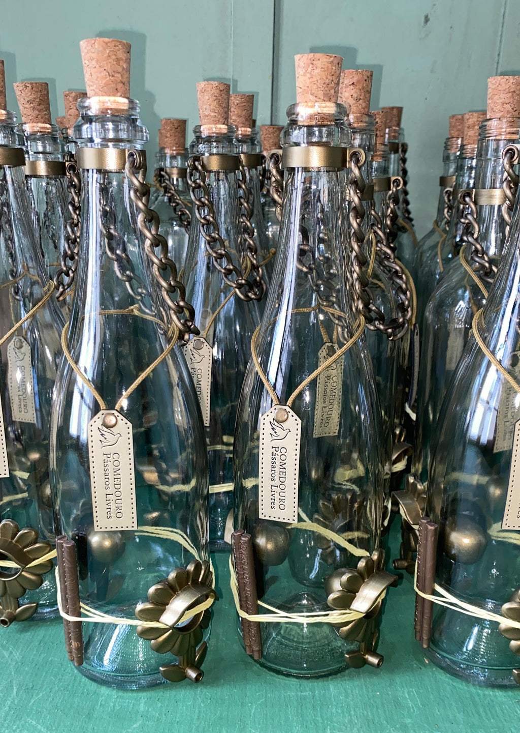 Kit 2 Comedouro Pássaros Livres – Garrafa Champagne Branca