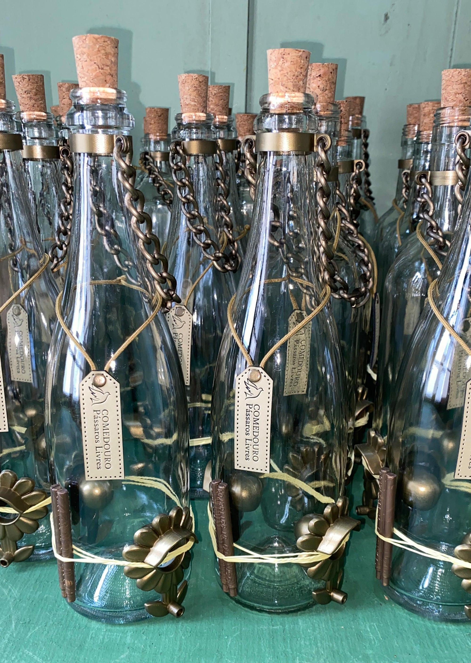 Kit 2 Comedouro Pássaros Livres – Garrafa Champagne Branca