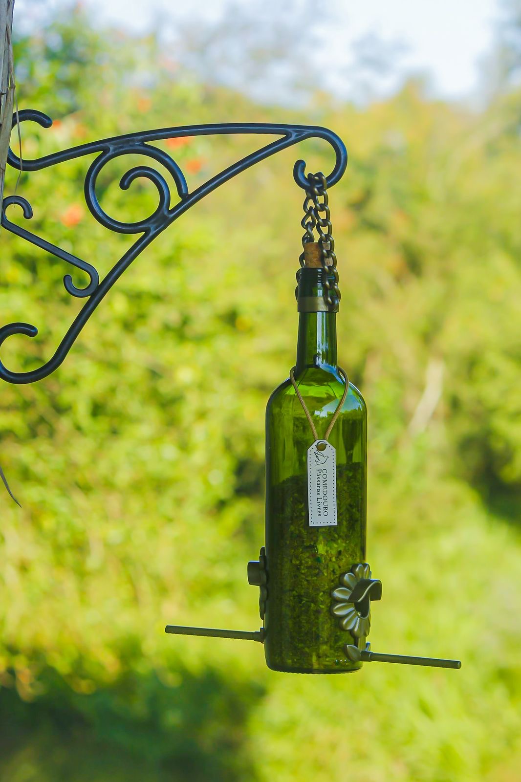 Comedouro Tratador Pássaros Livres – Garrafa Vinho Verde