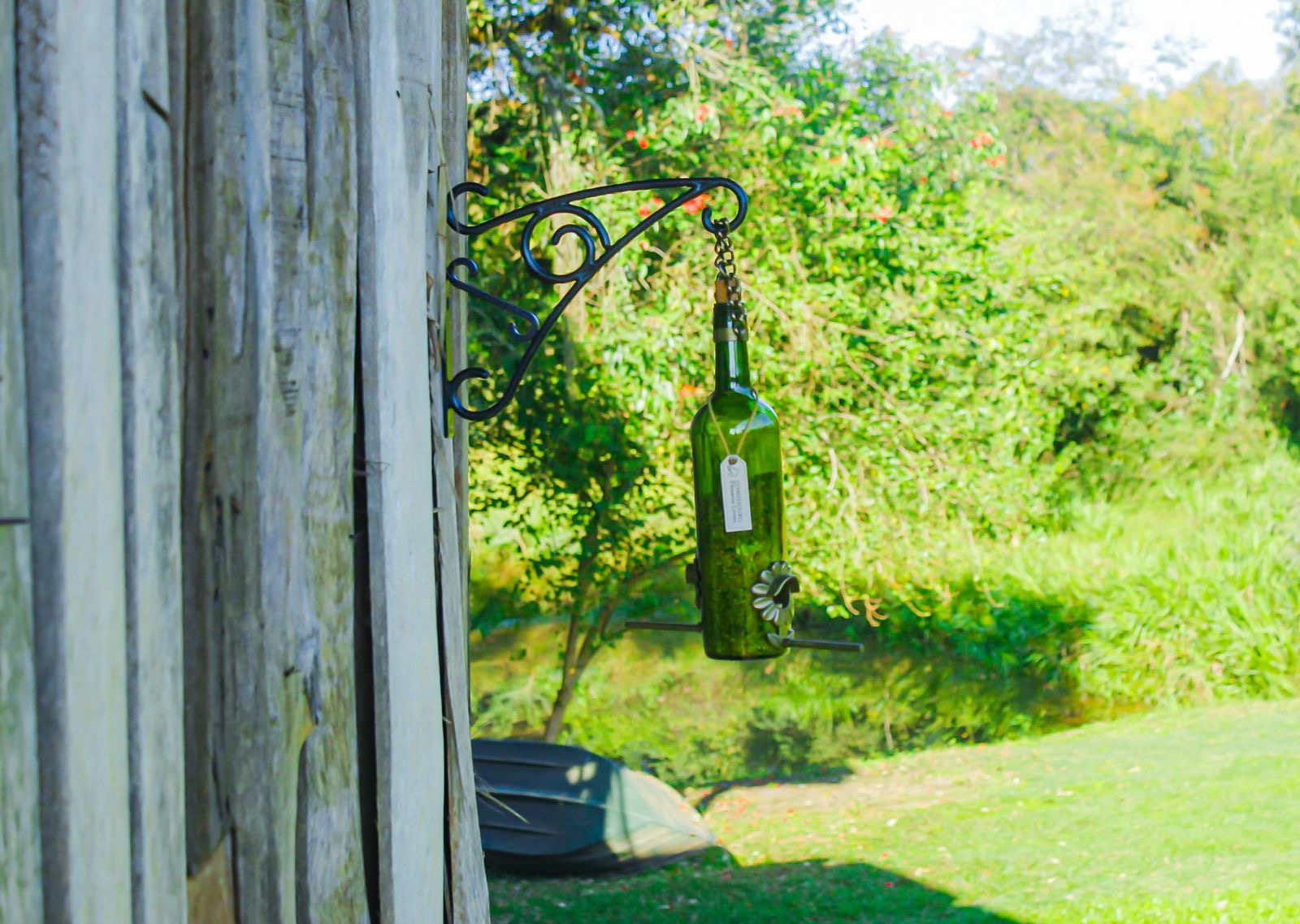 Comedouro Tratador Pássaros Livres – Garrafa Vinho Verde