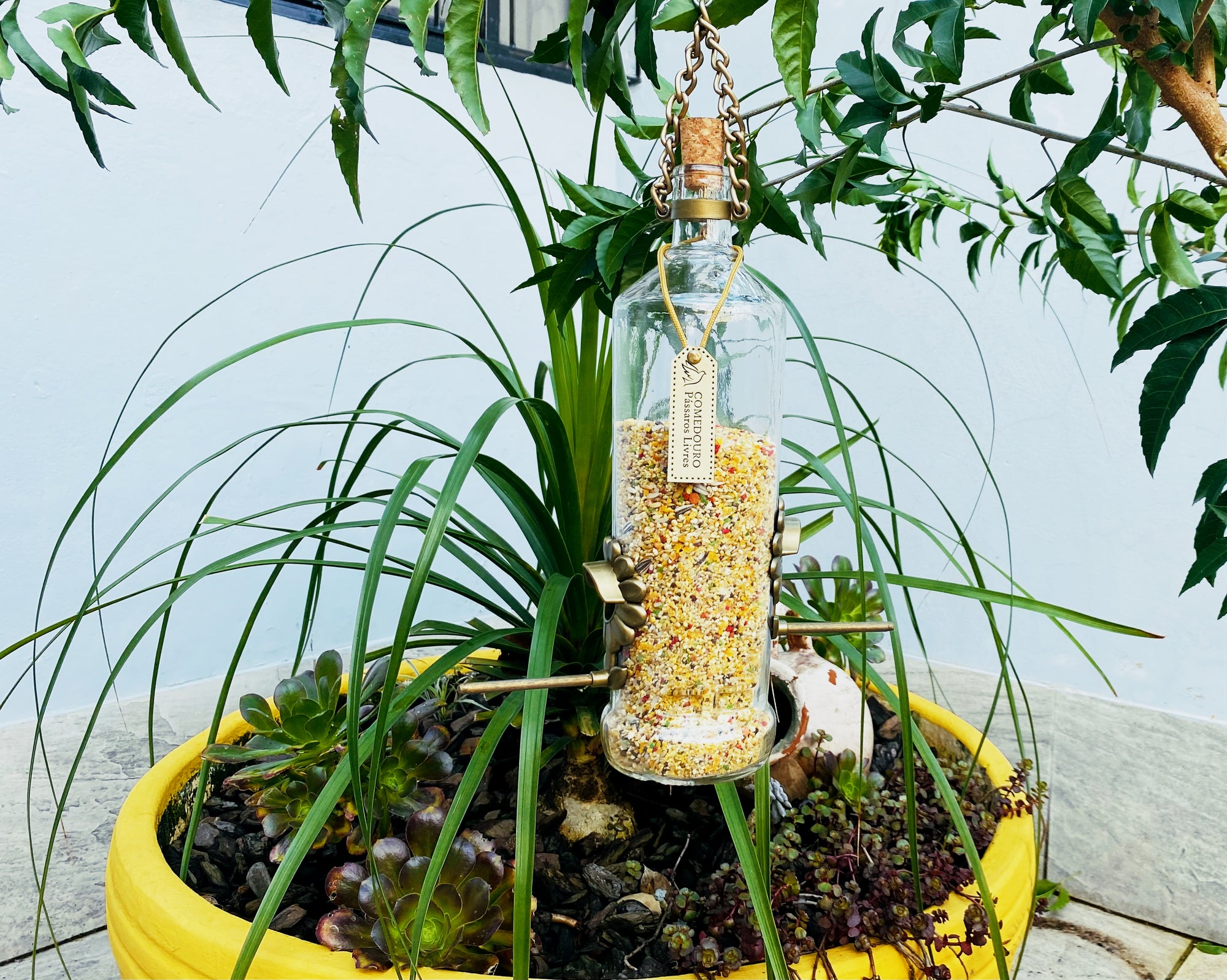 Comedouro Tratador Pássaros Livres – Garrafa De Smirnoff